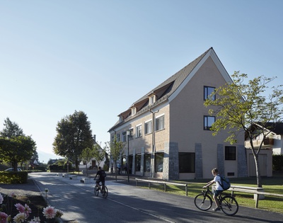 Gemeindeamt Zwischenwasser
Bauherrschaft: Gemeinde Zwischenwasser
Architektur: Hein Architekten ZT, Bregenz
Fertigstellung: 2015